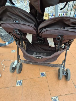 Carrito doble para bebés