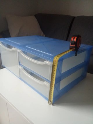 Caja de plástico azul con 2 cajones