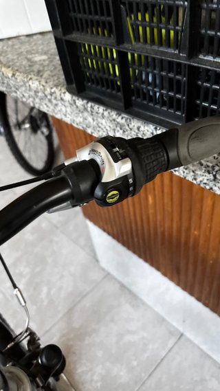 Bicicleta BTWIN gris