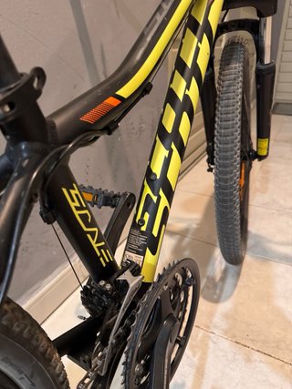 Bicicleta Scott Scale 24 Negra y Amarilla