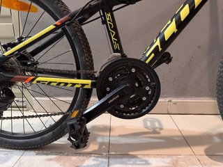 Bicicleta Scott Scale 24 Negra y Amarilla