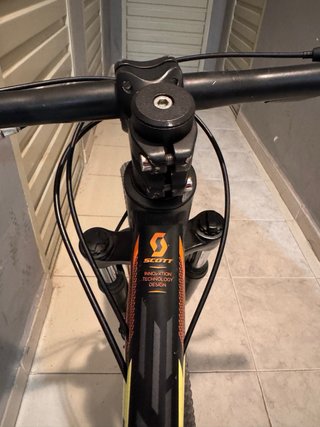 Bicicleta Scott Scale 24 Negra y Amarilla