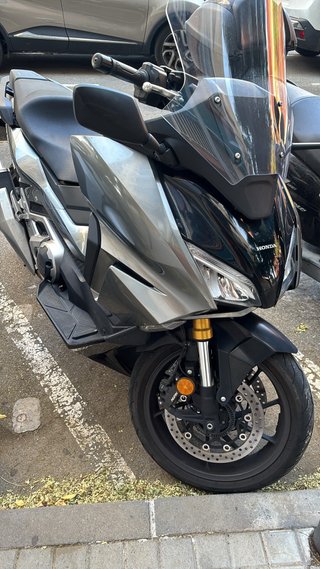 Honda Forza 750 Negra/Gris
