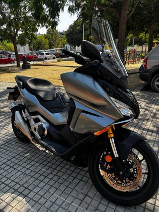 Honda Forza 750 Negra/Gris