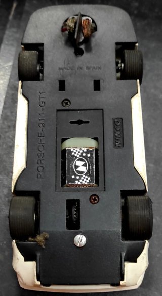 Coche Slot 1/32 Ninco - Porsche 911 GT1