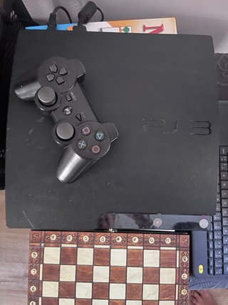 PlayStation 3 Slim con controller