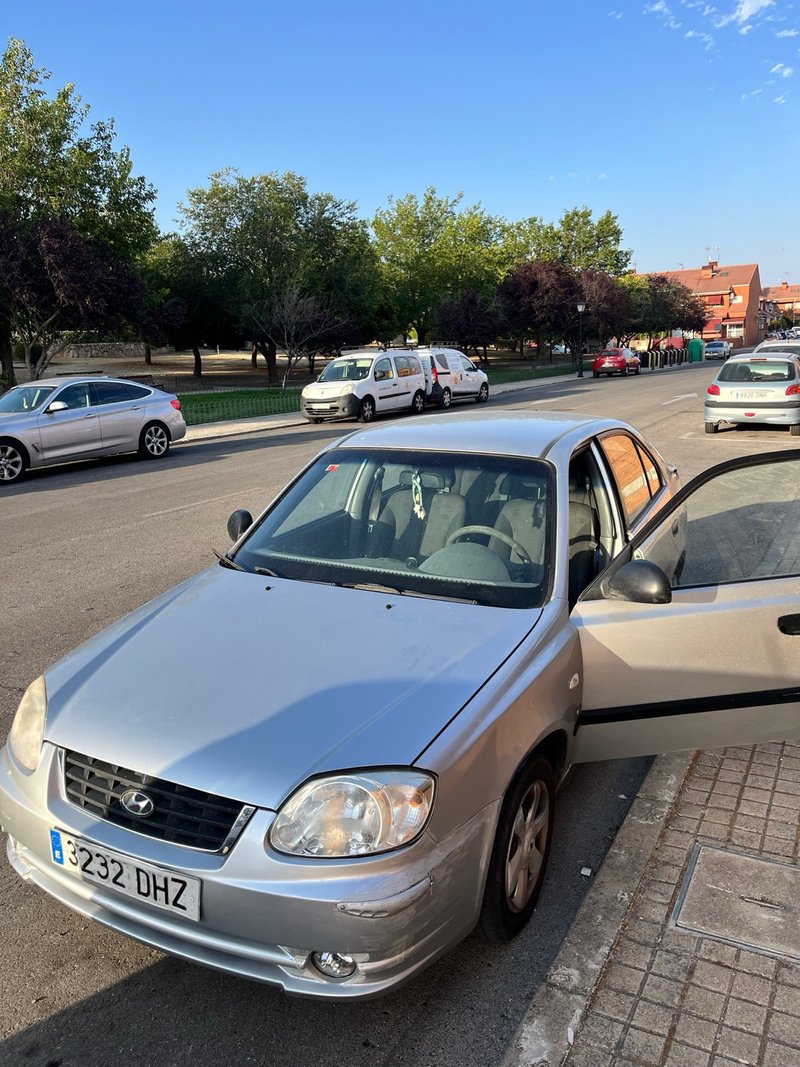 Hyundai Accent 2005 - foto 1