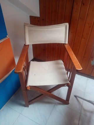 Silla plegable de madera y tela