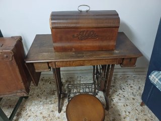 Máquina de coser Alfa Eibar años 40-50