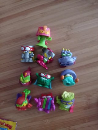 Lote Superthings +10 Figuras y Vehículos