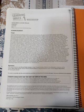 Libro encuadernado inglés. 1° bachillerato
