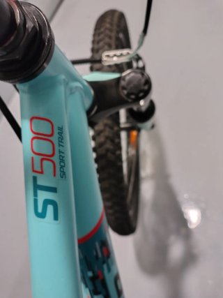 Bici infantil Decathlon ST 500, 20 pulgadas, azul.