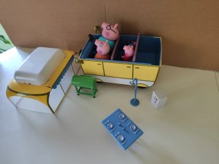 Casa y Caravana Peppa Pig. Muñecos Peppa Pig
