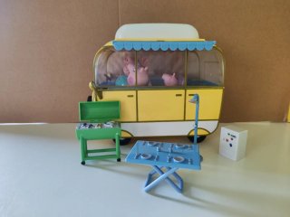 Casa y Caravana Peppa Pig. Muñecos Peppa Pig