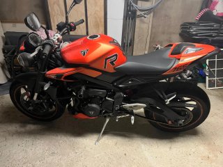 Triumph Street Triple 765R Naranja/Negra
