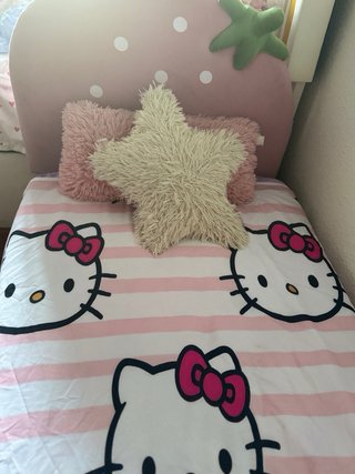Cama infantil rosa Hello Kitty