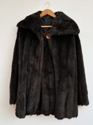 Abrigo de piel negro mujer