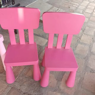 Mesa y 2 Sillas Infantiles Rosas