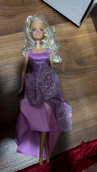 Lote: 11 Muñecas Barbie, patito feo y una pequeña