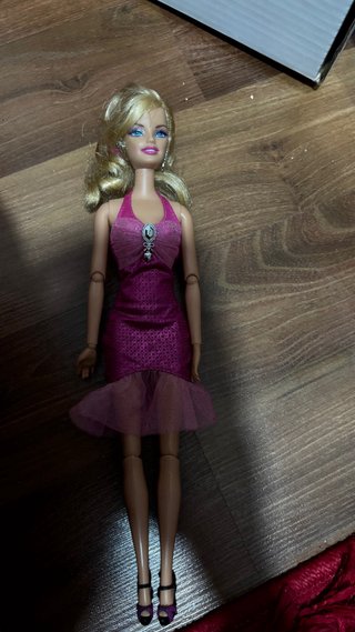 Lote: 11 Muñecas Barbie, patito feo y una pequeña