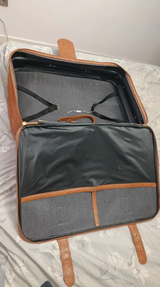 Maleta vintage con ruedas. Marca Rodelle