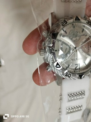 2 Relojes OXDK Dorado y Blanco y plateado