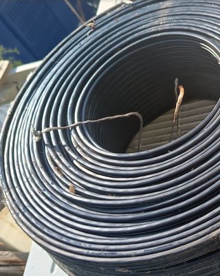 Cable telefónico autoportante