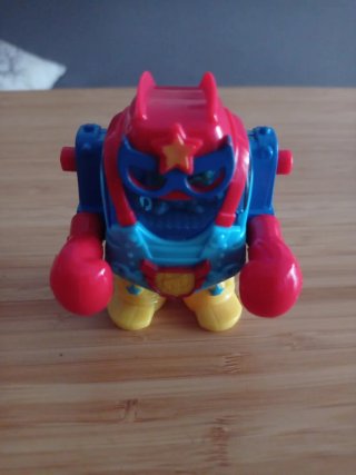 Lote Superthings Robots + Coche + 10 Figuras