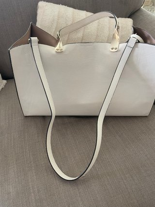 Bolso blanco grande con neceser