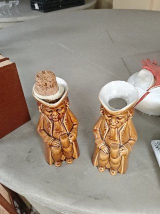 Jarras Cofre del Hombre Muerto Cerámica Marrón