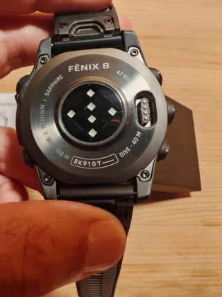 Garmin Fenix 8 47mm AMOLED Zaffiro Titanio