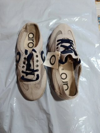 Zapatillas Aro Talla 41 Beige y Azul