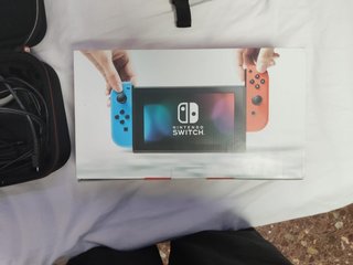 Nintendo Switch V1 + Extra