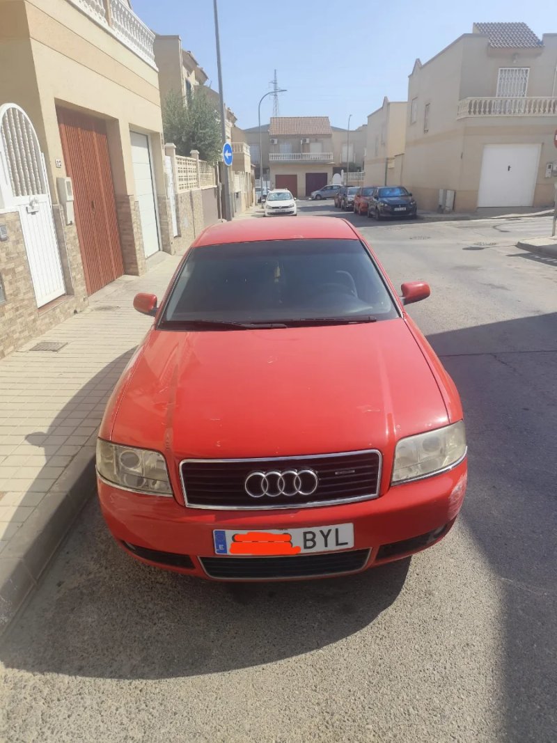 Audi A6 2002 - foto 1