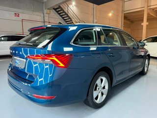 SKODA OCTAVIA COMBI 2.0 TDI 150CV DSG AMBITION