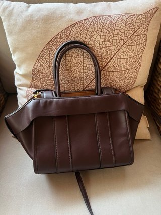 Bolso de piel marrón ZARA