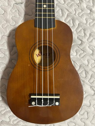 Ukelele Winzz con funda
