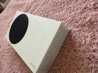Xbox Series S + 2 controller (1 Elite)