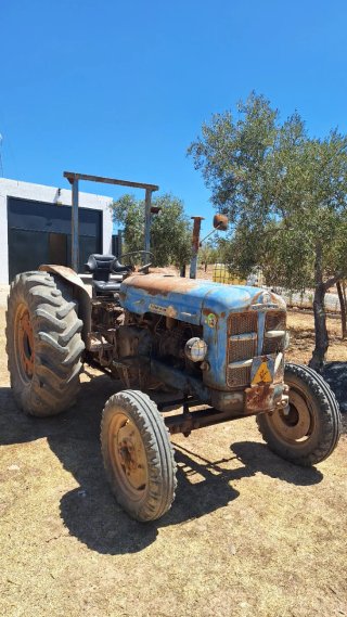 Tractor Ebro Súper 55