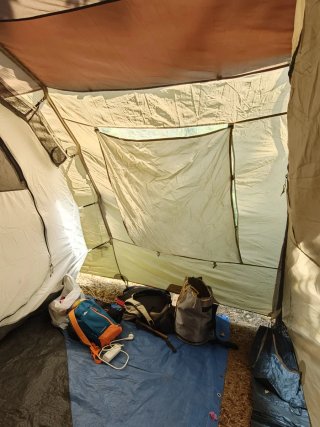 Caseta de camping beige y azul, regalo 2 colchones