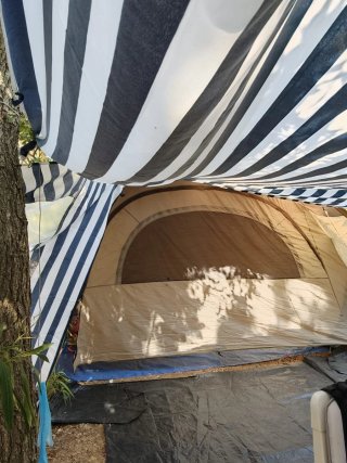 Caseta de camping beige y azul, regalo 2 colchones
