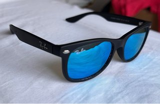 Gafas de sol Ray-Ban negras y azules