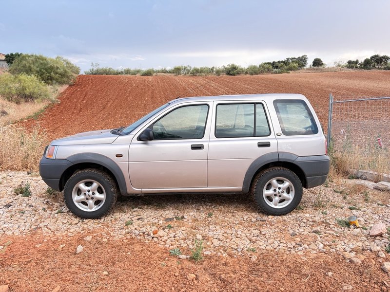 Land Rover Freelander 2000 - foto 1