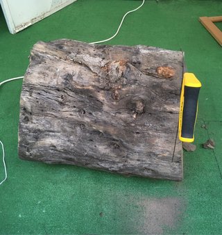 LAMPARA TRONCO MADERA PARA PATIO O TERRAZA