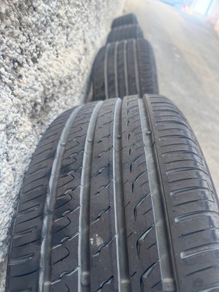 Llantas Audi 5uds en muy buen estado