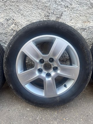 Llantas Audi 5uds en muy buen estado