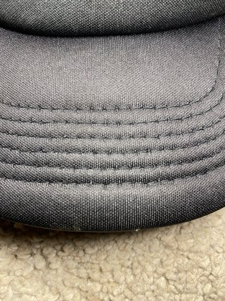 Gorra trucker negra filthy