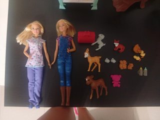 Barbie con tractor y accesorios