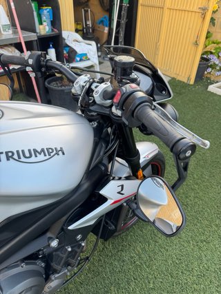Triumph Street Triple R - Plata/Roja