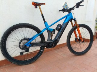 Bicicleta Eléctrica MTB Cube Action Team